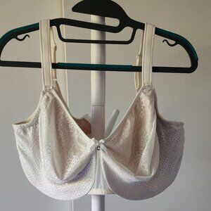 Chantelle C Magnifique Minimizer Bra